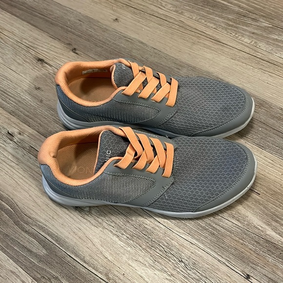 Vionic Shoes - Vionic Mesh Gored Lace Sneakers Maeve in Gray Orange